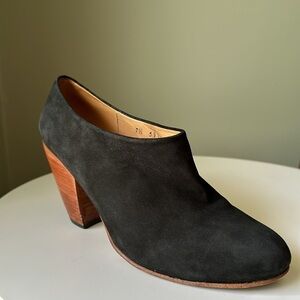 Dieppa Restrepo Lady Heeled Ankle Boot Soft Suede Brown Block Heel Size  7.5